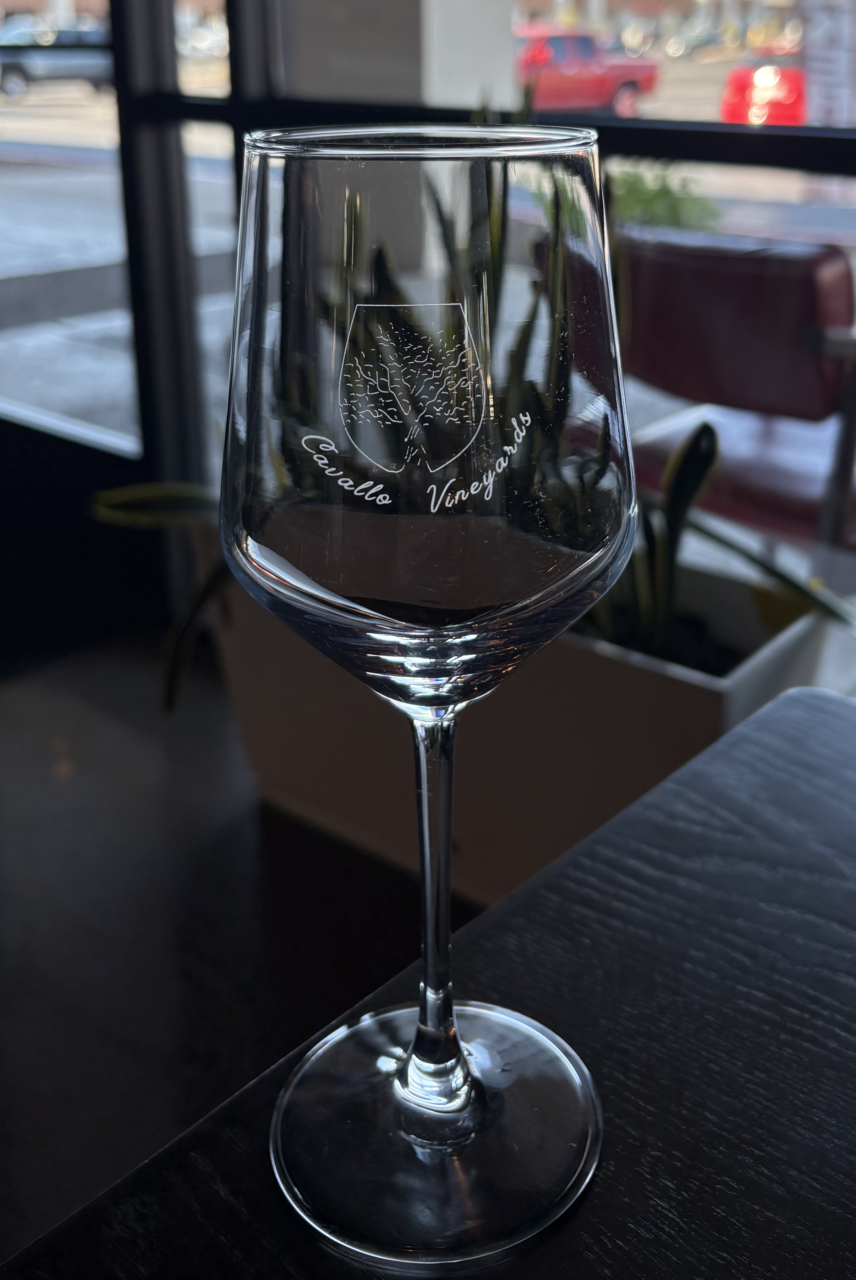 Cavallo Vineyard Wine Glasses (Set of Two)